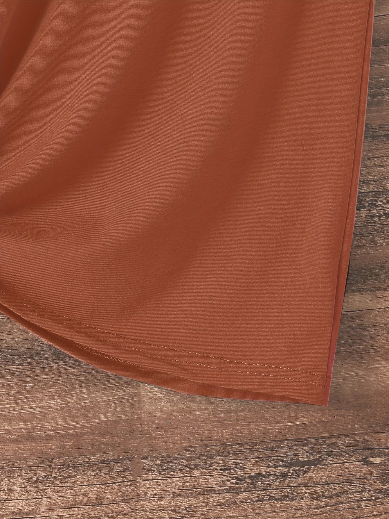 T-shirt Feminina Retrô com Estampa de Corrida